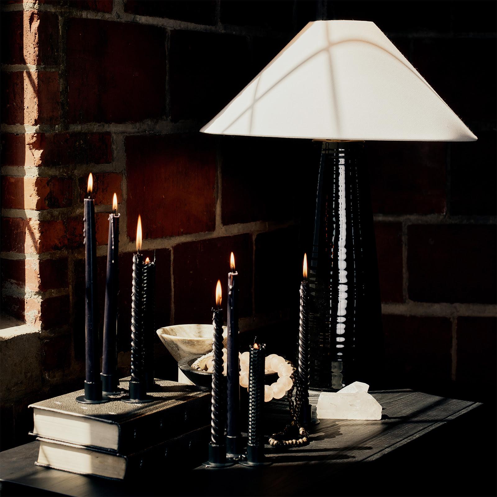 Koda Ceramic Table Lamp (Black) | Regina Andrew Detroit
